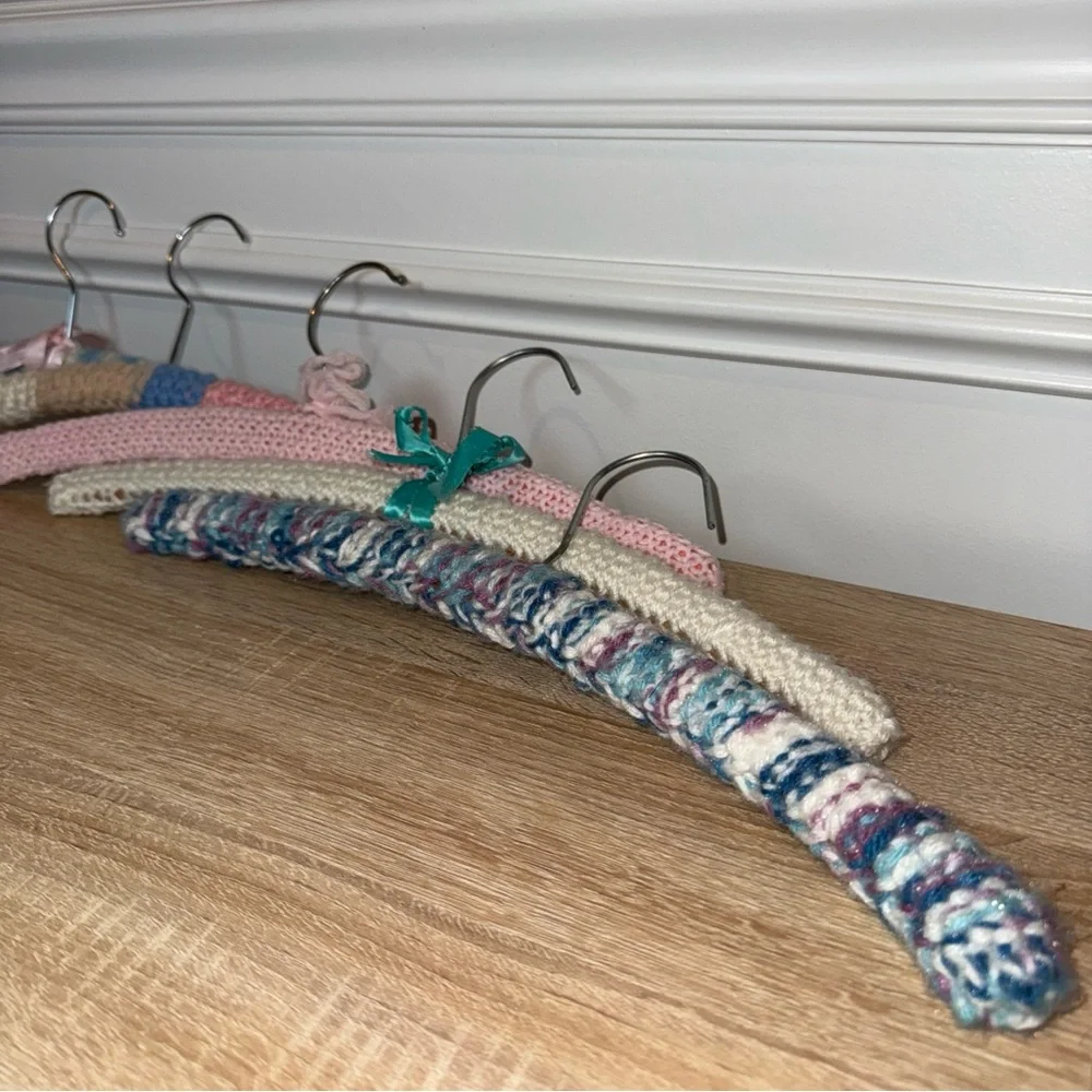 Vintage Padded crocheted children Clothes Hangers Pack of 5 Pastel 16x1‎